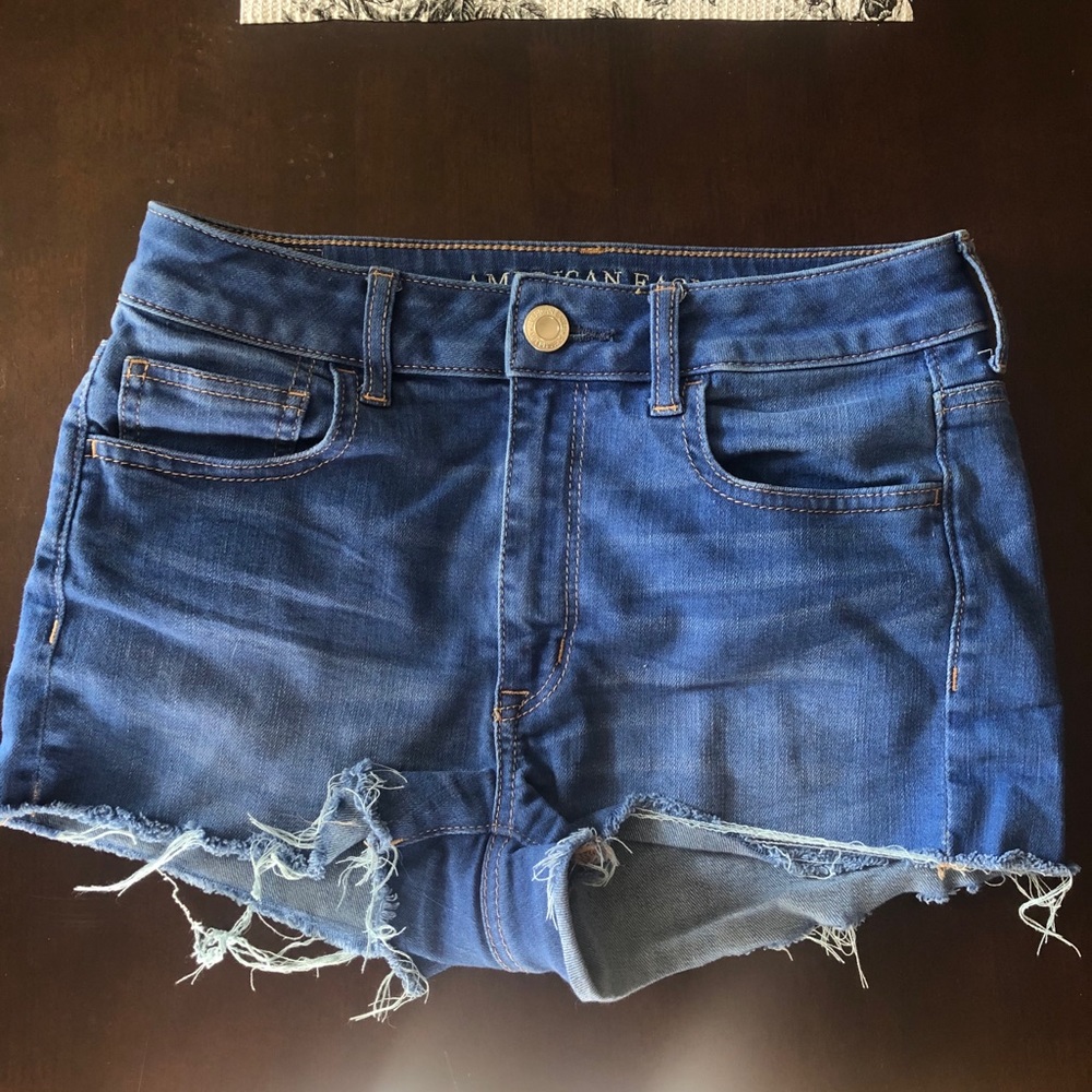 American Eagle hi rise shortie